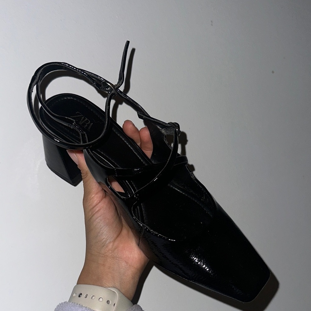 Zara Women's Glossy Black Heels